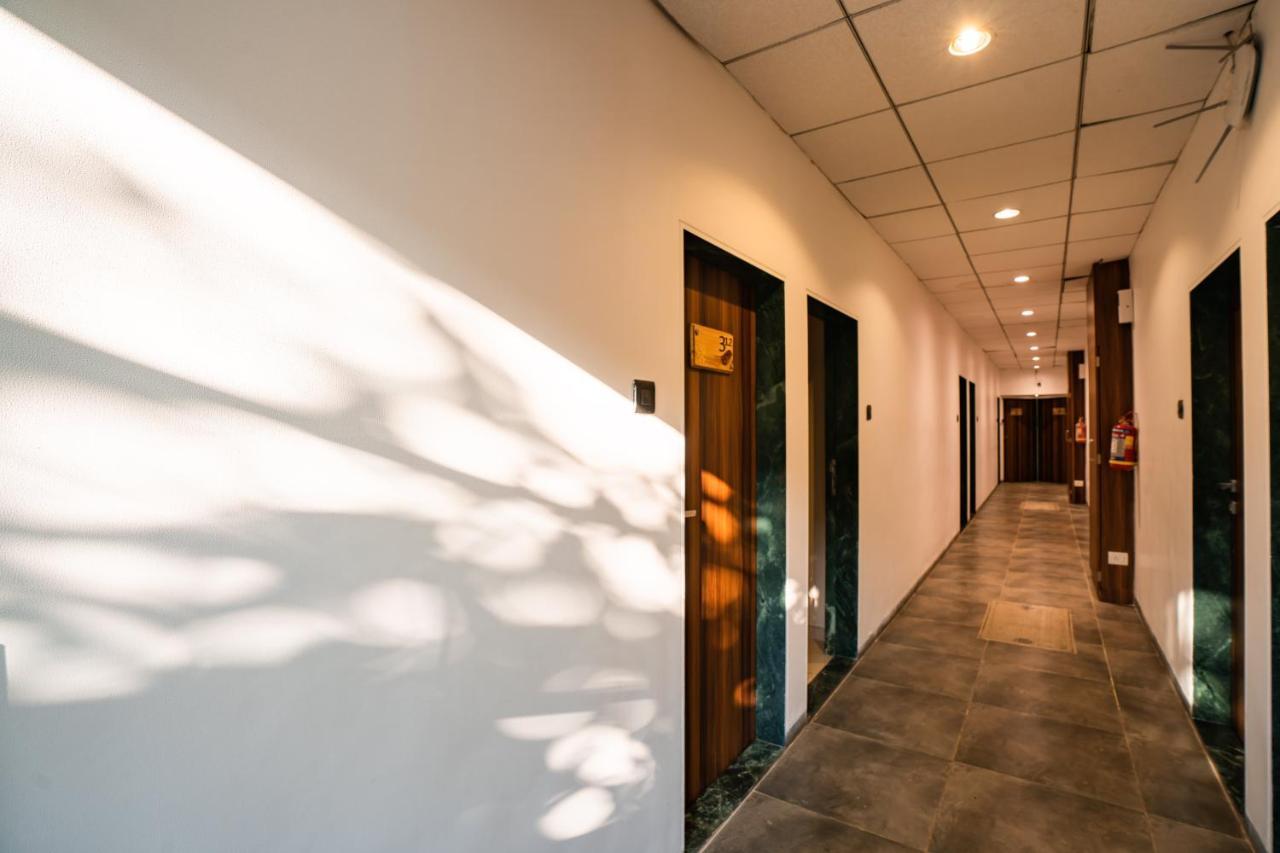 Zostel Mumbai Hostel Exterior photo