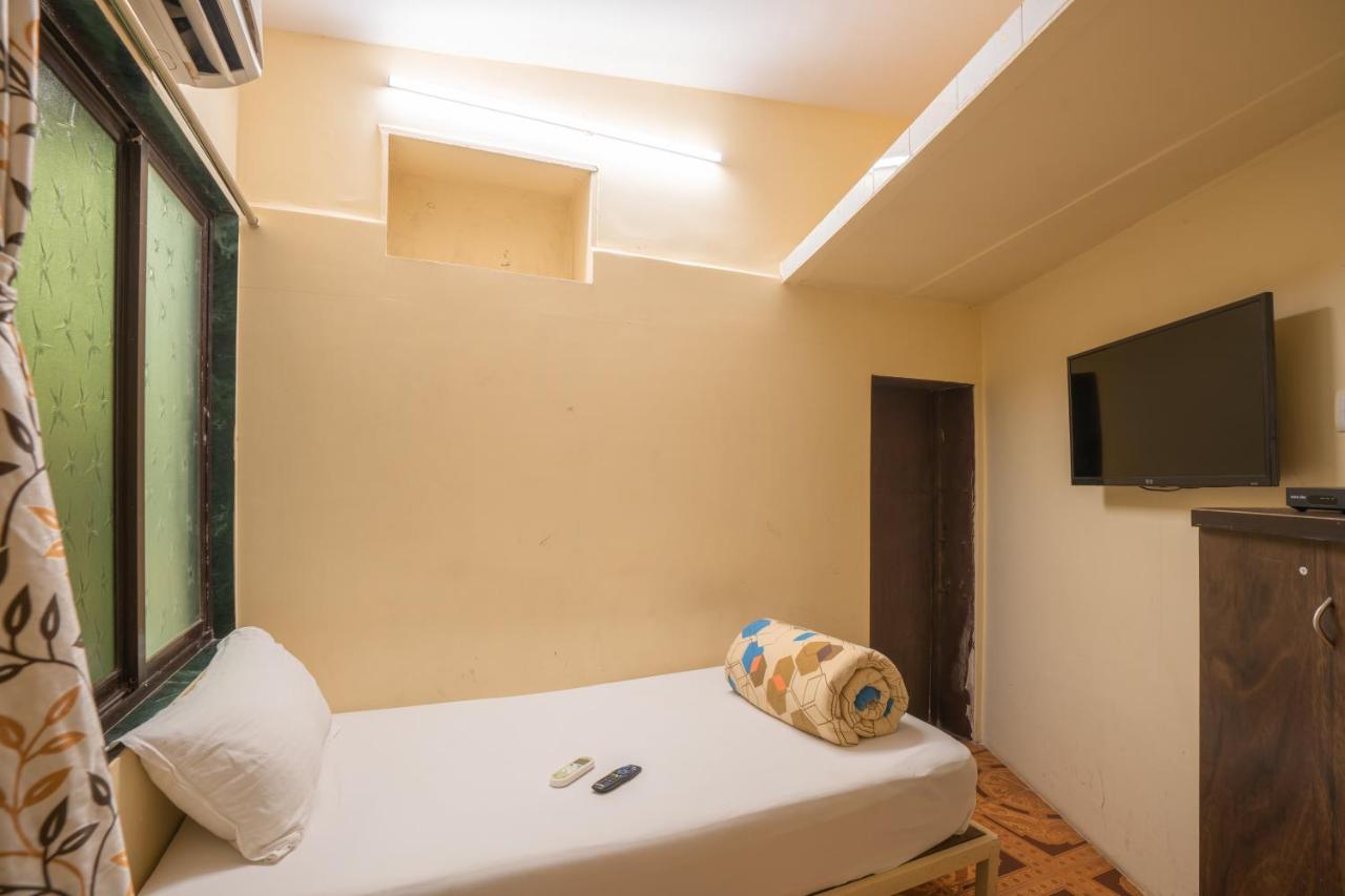 Zostel Mumbai Hostel Room photo