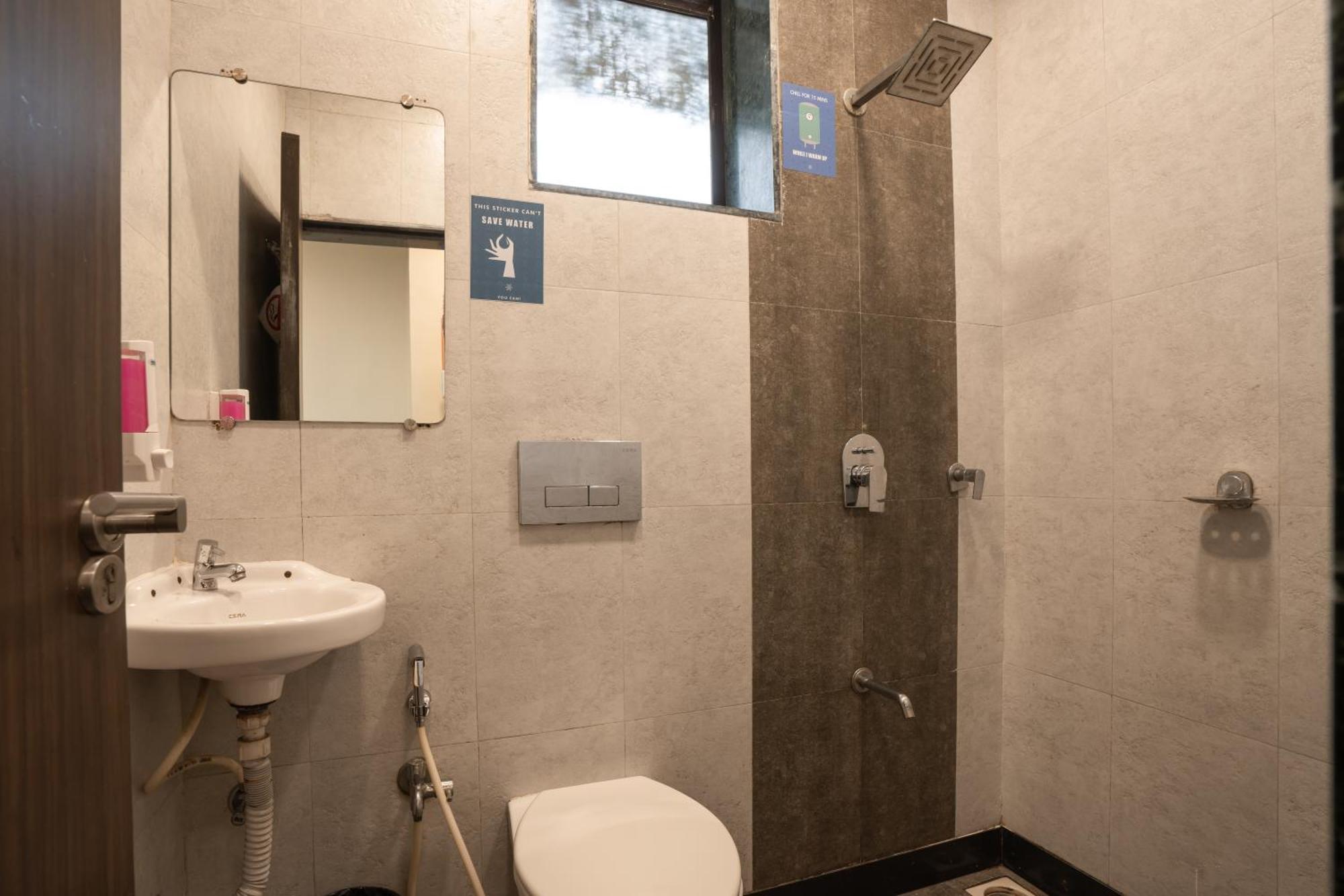 Zostel Mumbai Hostel Exterior photo
