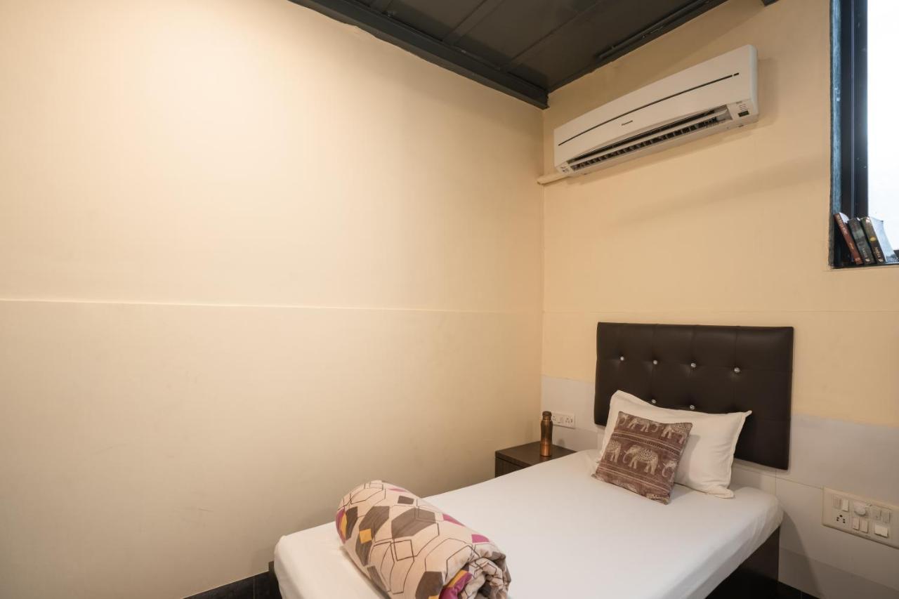 Zostel Mumbai Hostel Room photo